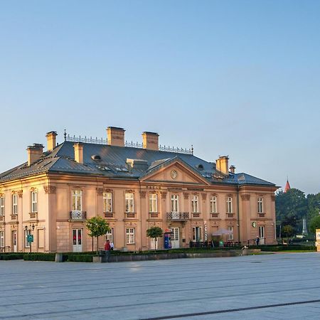 Central Palace - Loftaffair Collection Kraków Eksteriør billede