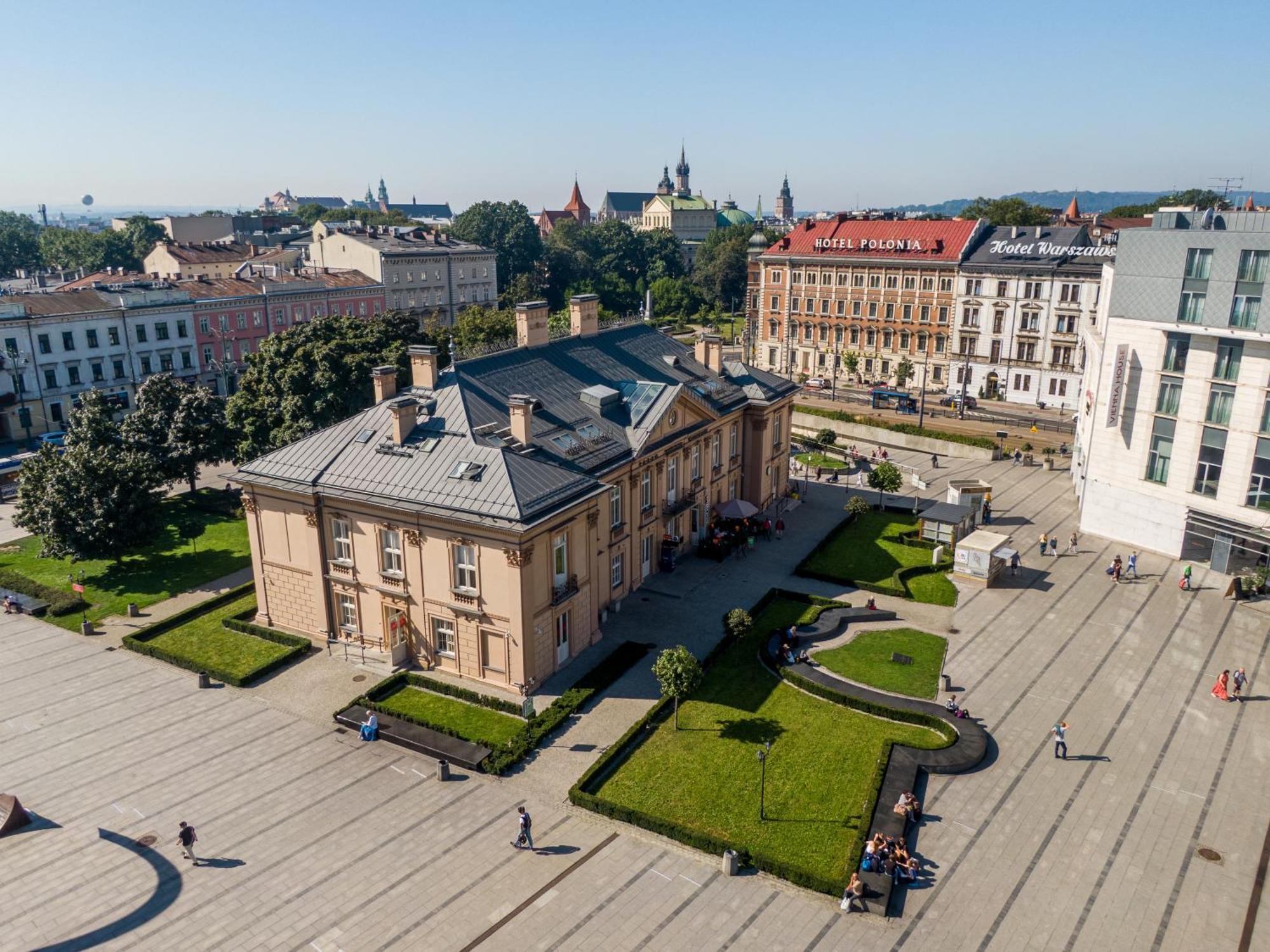 Central Palace - Loftaffair Collection Kraków Eksteriør billede